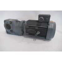 54 RPM 2,2 kW  366 Nm Asmaat 35 mm. Unused. 